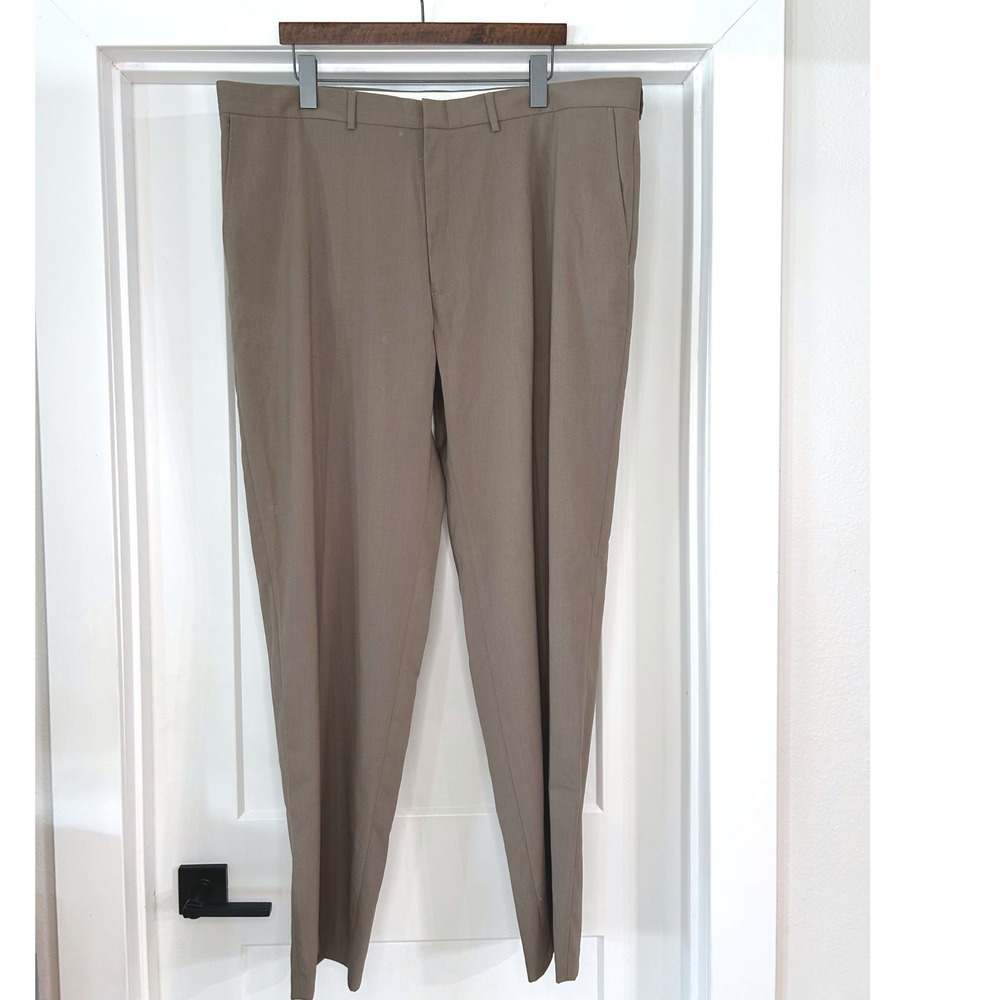 NEW Haggar Mens Classic Dress Slack 42x32 Tan No Iron Permanent Crease CT23IV